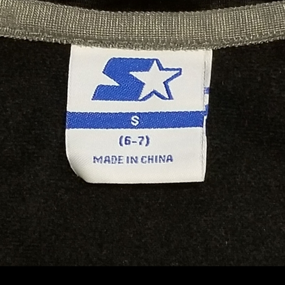 Starter  child  full-zip jacket - size 6/7 - Picture 2 of 5